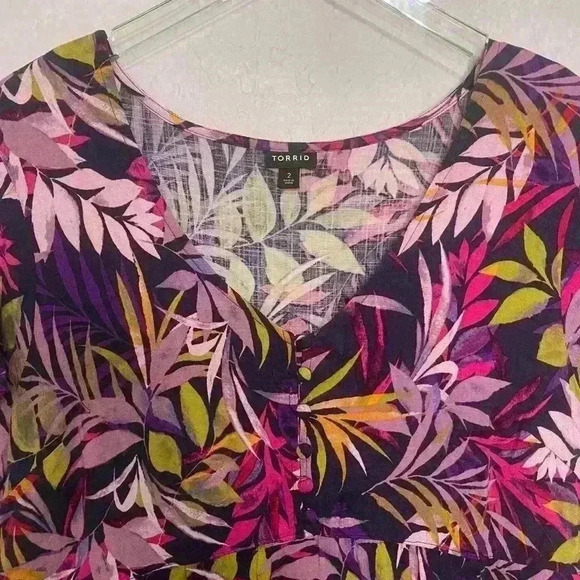 Torrid Tropical Multi Color Tiered Button Front Top Blouse 2 2X 18/20 - Picture 5 of 7